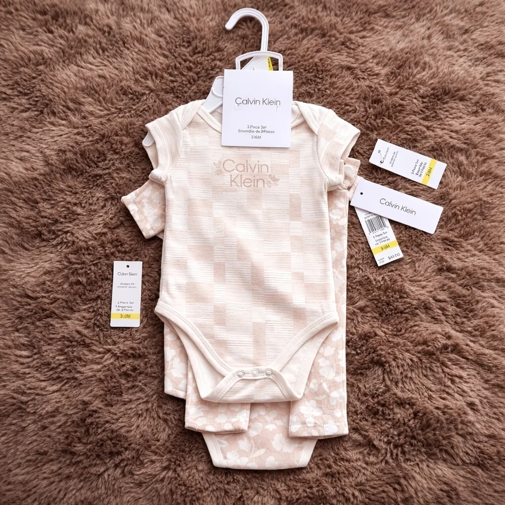 Calvin Klein 3 Piece Set Soft Beige 2 Bodysuits & Pants 3-6 M - New with Tags